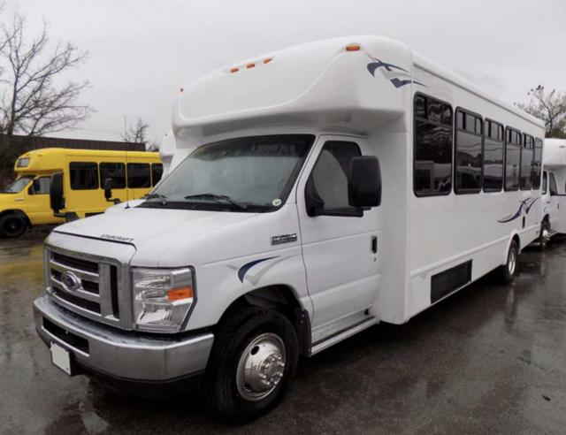 Ford E-450 shuttle bus