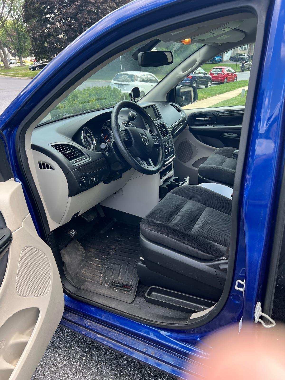 2020 Dodge Grand Caravan SE ATS Rear-Entry Long-Cut Wheelchair Van — photo 13