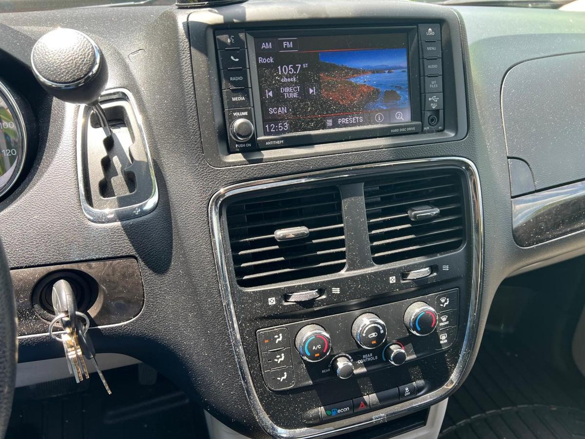 2020 Dodge Grand Caravan SE ATS Rear-Entry Long-Cut Wheelchair Van — photo 15
