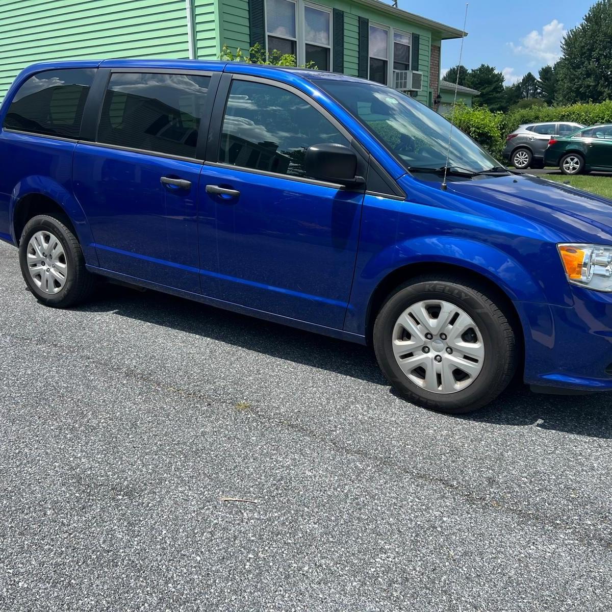 2020 Dodge Grand Caravan SE ATS Rear-Entry Long-Cut Wheelchair Van — photo 1