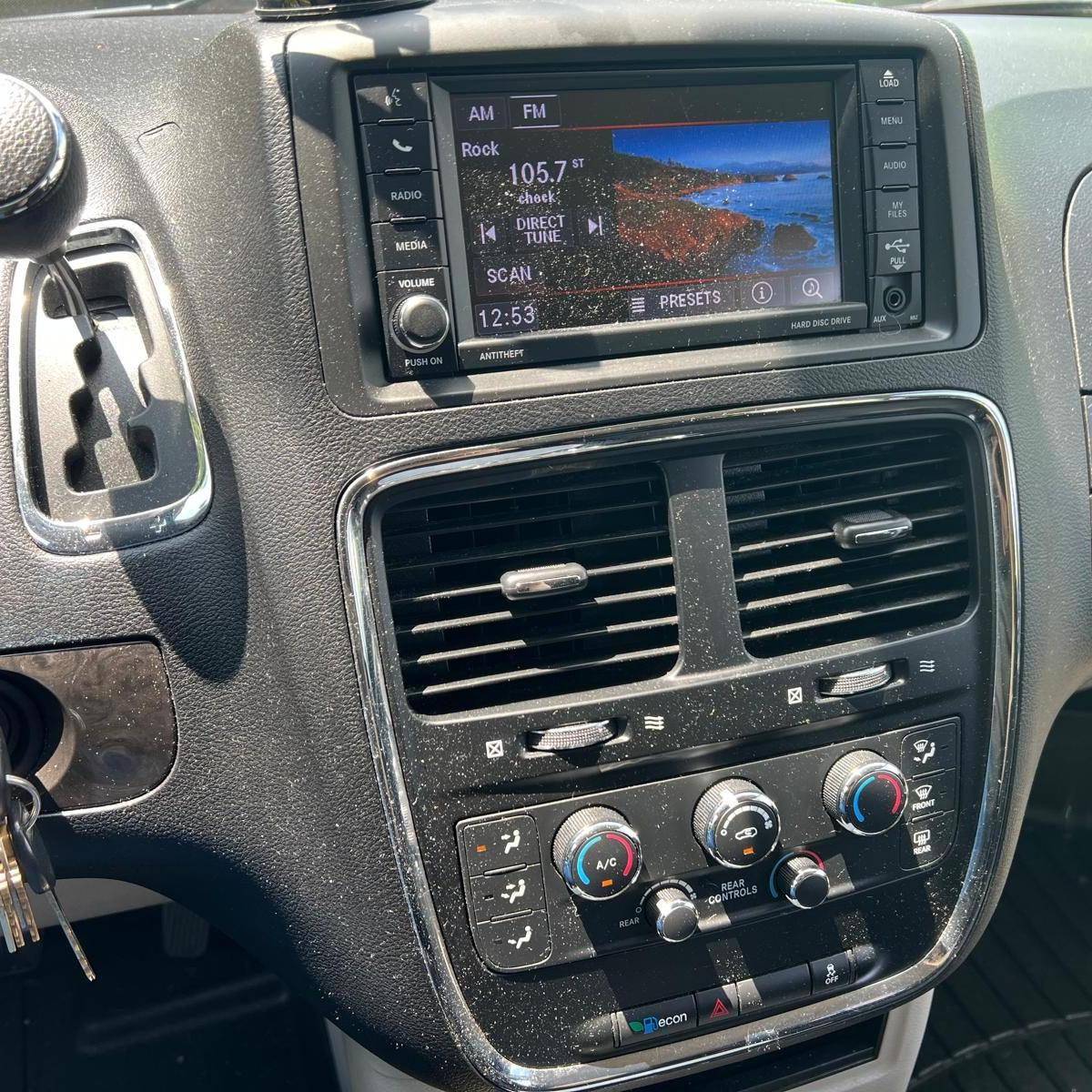 2020 Dodge Grand Caravan SE ATS Rear-Entry Long-Cut Wheelchair Van — photo 15